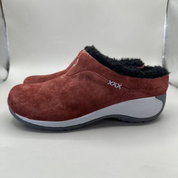 Merrell Encore Ice QForm2 Shoes Womens Size 7.5 Red Suede Fur Slip On Clogs - Picture 2 of 10